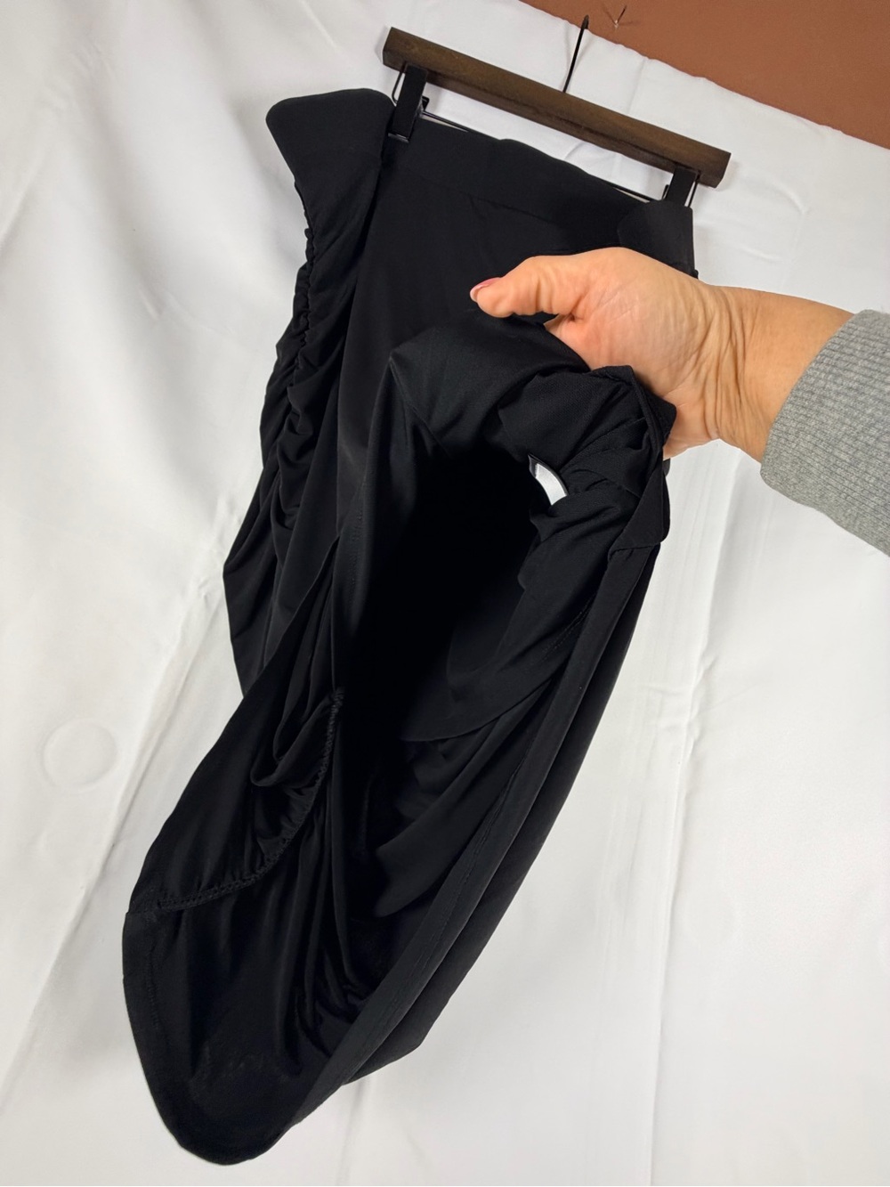 TORRID Women’s Size 4 4X 26 Skirt Midi Length Studio Knit Pencil Ruched NWT NEW - Picture 8 of 16